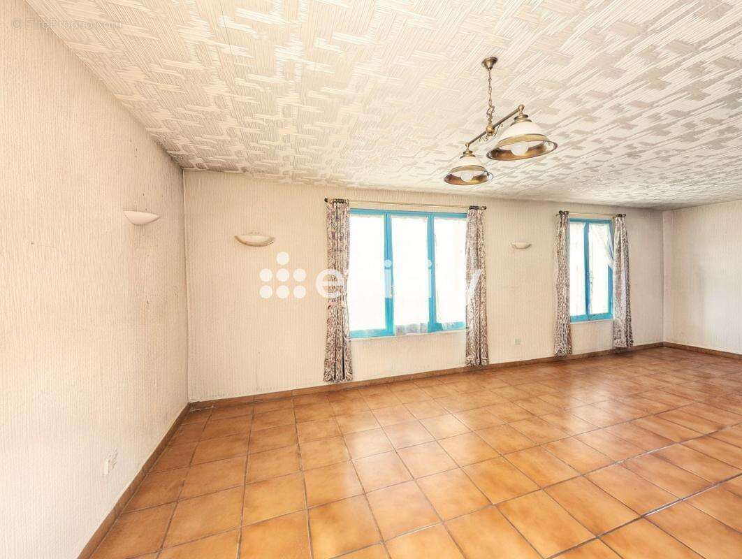 Appartement à RIVES