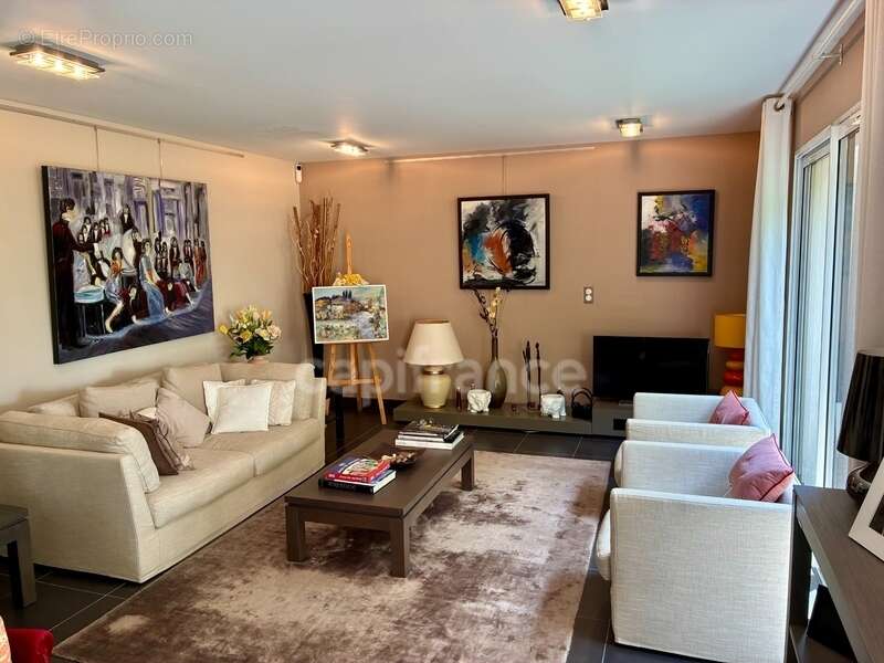 Maison 6 pièces à vendre 6 à SAINT-PIERRE-LA-PALUD - photo 5