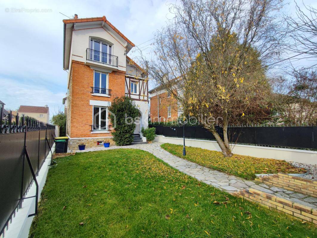 Maison à ATHIS-MONS