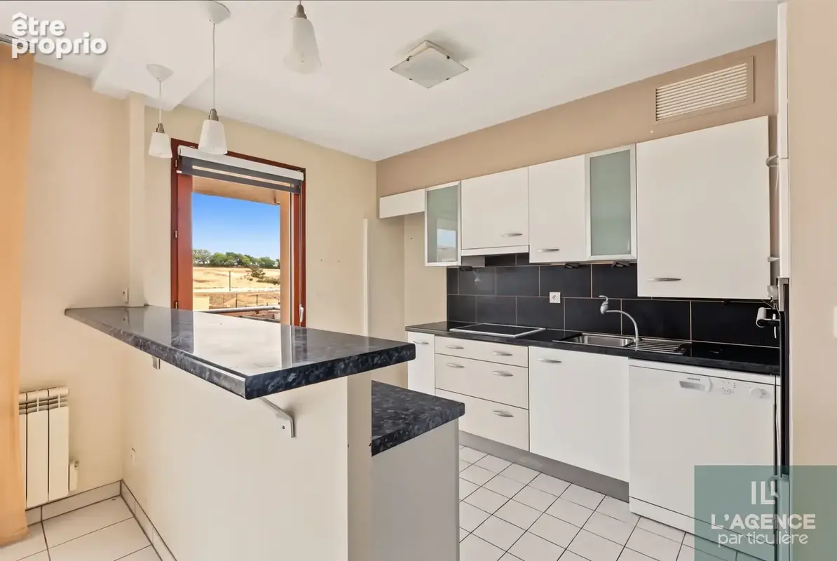 T2 de 49 m2 avec balcon, cave et parking en sous-sol   Secteur Orée du Bois - photo 4