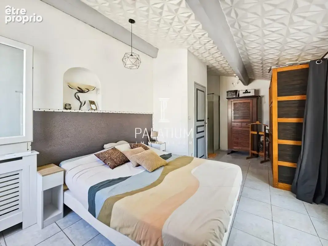 MÉRINDOL - Villa 130 m² entièrement rénovée sur 1 775m² - photo 13