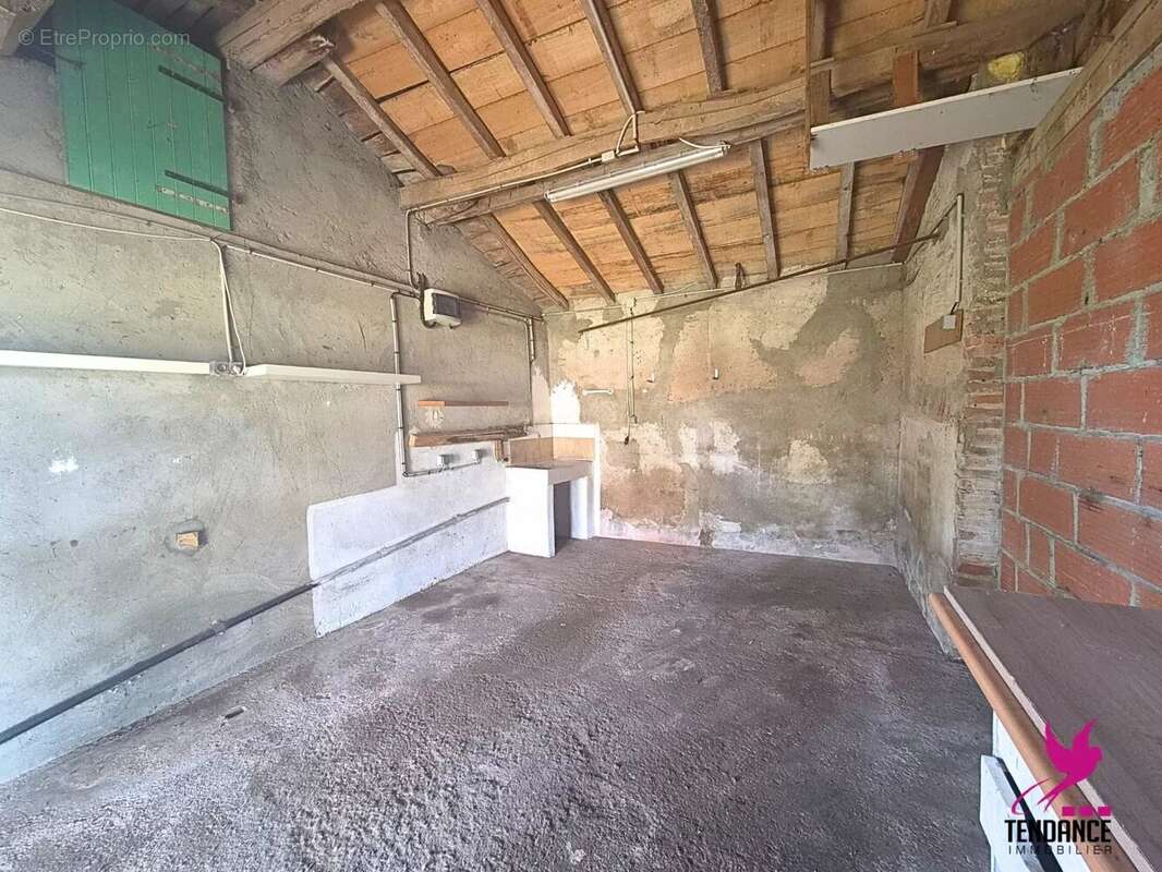 Maison à MONTAIGUT-SUR-SAVE