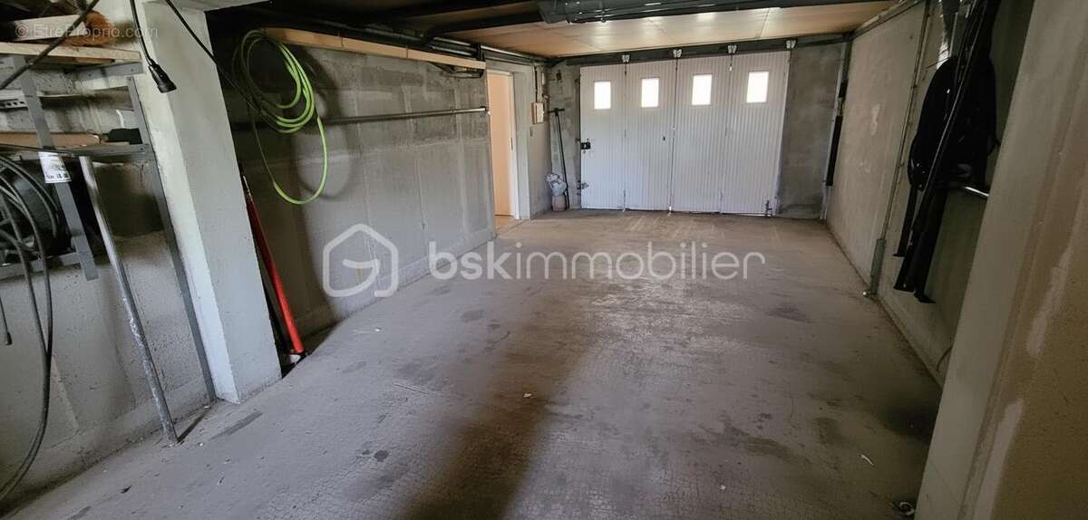 Maison à OLLAINVILLE