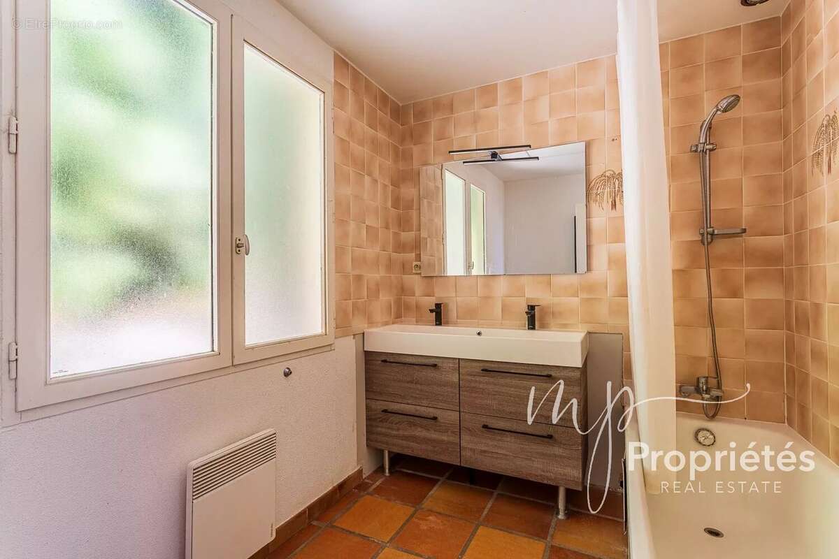 Maison à RAYOL-CANADEL-SUR-MER