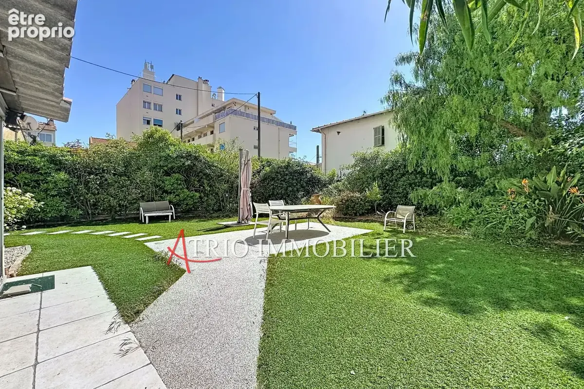 Photo Appartement à Cagnes-Sur-Mer au prix de 864 000€