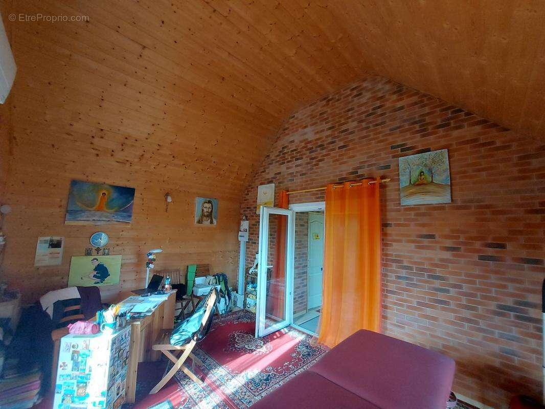 Maison à SAINT-JEAN-LES-DEUX-JUMEAUX