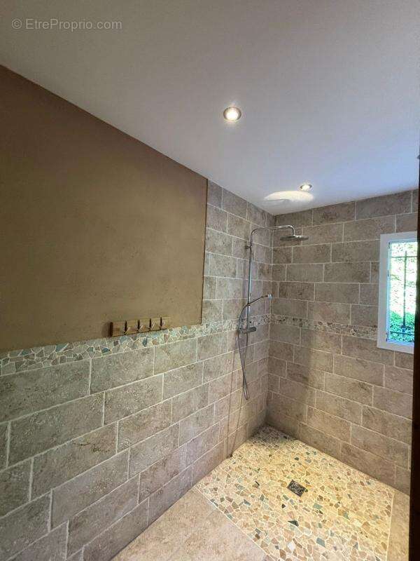 Maison à SAINT-SAUVEUR-GOUVERNET