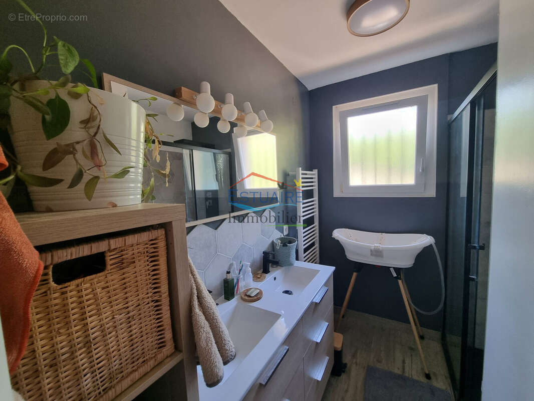 Maison 86 m² à Saint-Etienne-De-Montluc  - photo 9