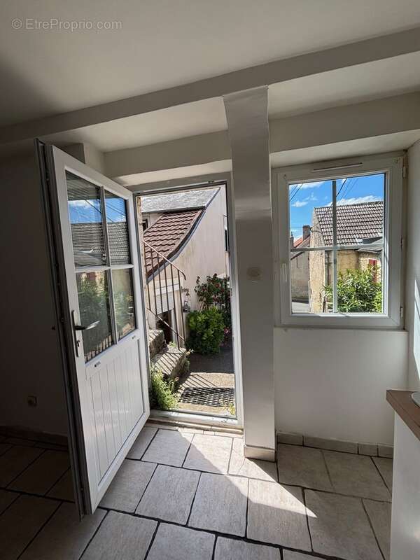 Maison à vendre 2 pièces LA CHARITE SUR LOIRE (58) - photo 11