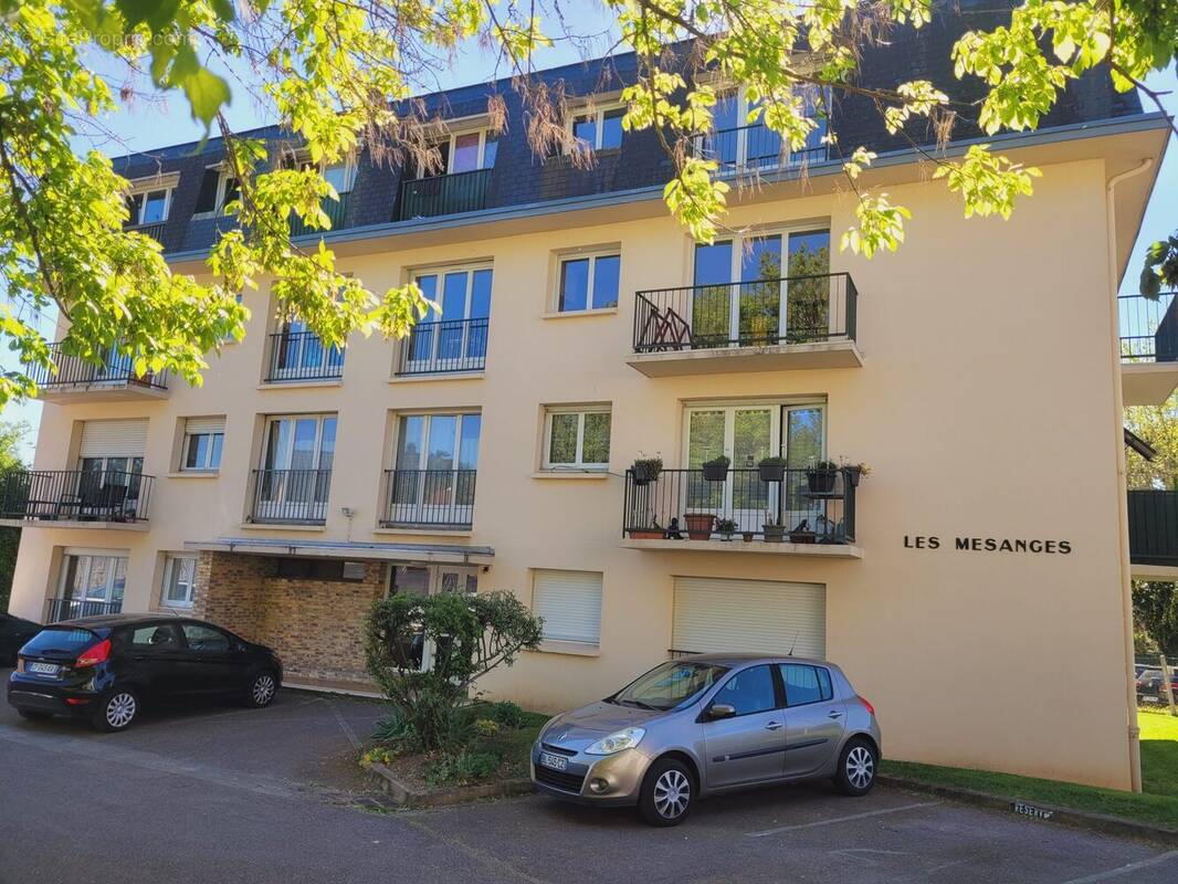 Vends appartement lumineux avec parking et cave à Louviers avec parking et cave - Appartement à LOUVIERS