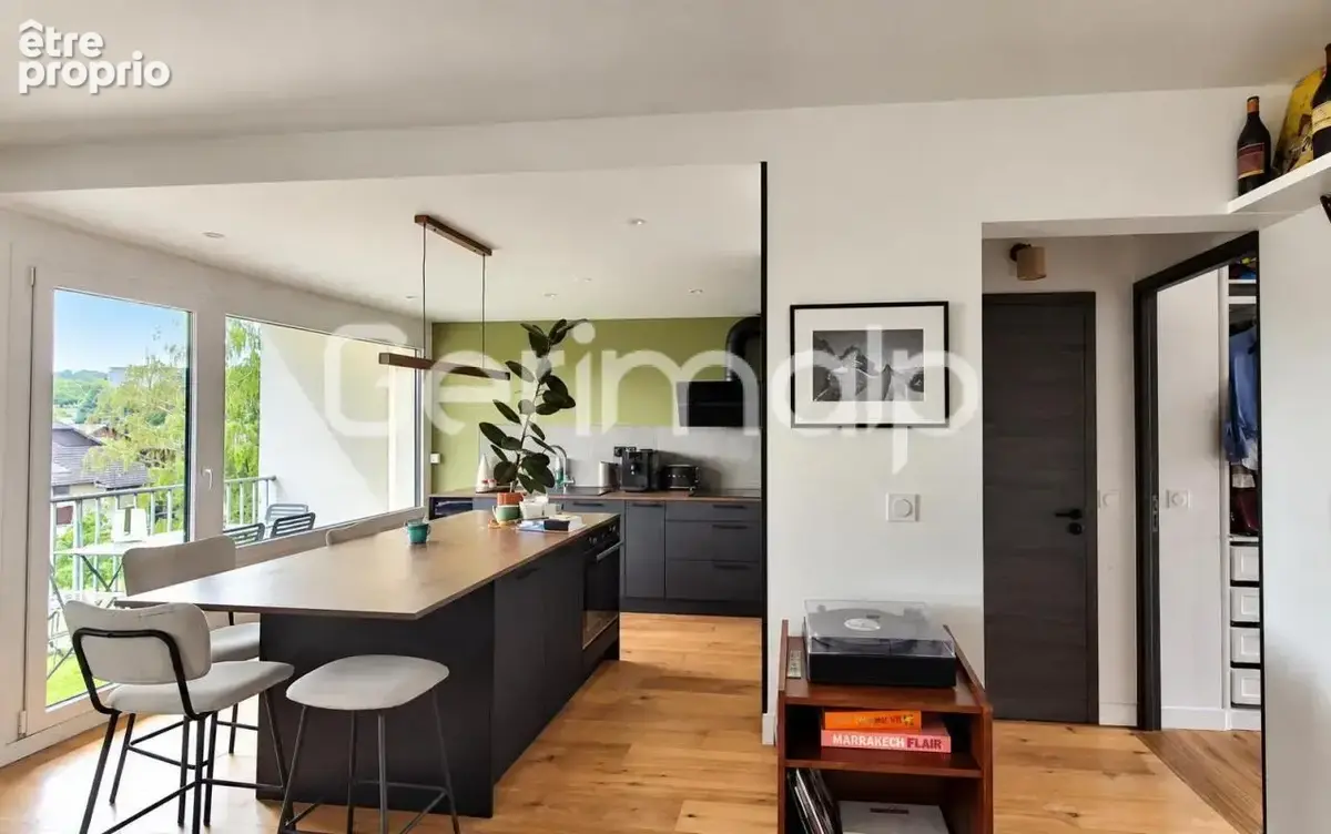 Appartement à SEYNOD