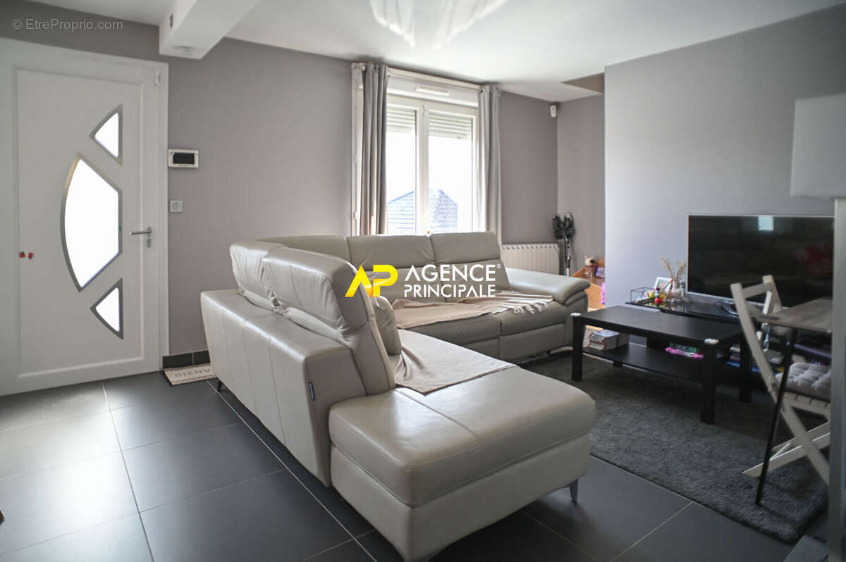 Maison à SARTROUVILLE