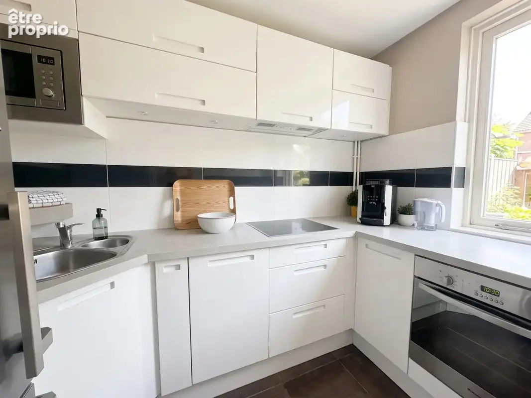 Aix en Provence. Proche centre ville et facultés Droit. Appartement 2 pièces de 42,60m2 avec ascenseur et park - photo 2