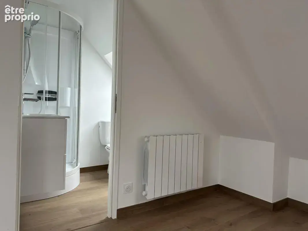 Appartement T2 Duplex entièrement rénové – Aux portes de Vannes – Lumineux et prêt à vivre - photo 4