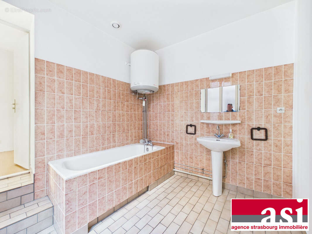 Salle de bains. - Appartement à STRASBOURG