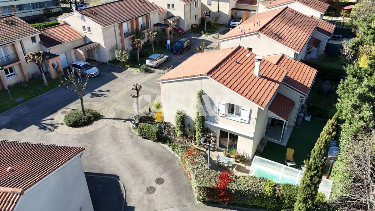 Maison à LYON-8E