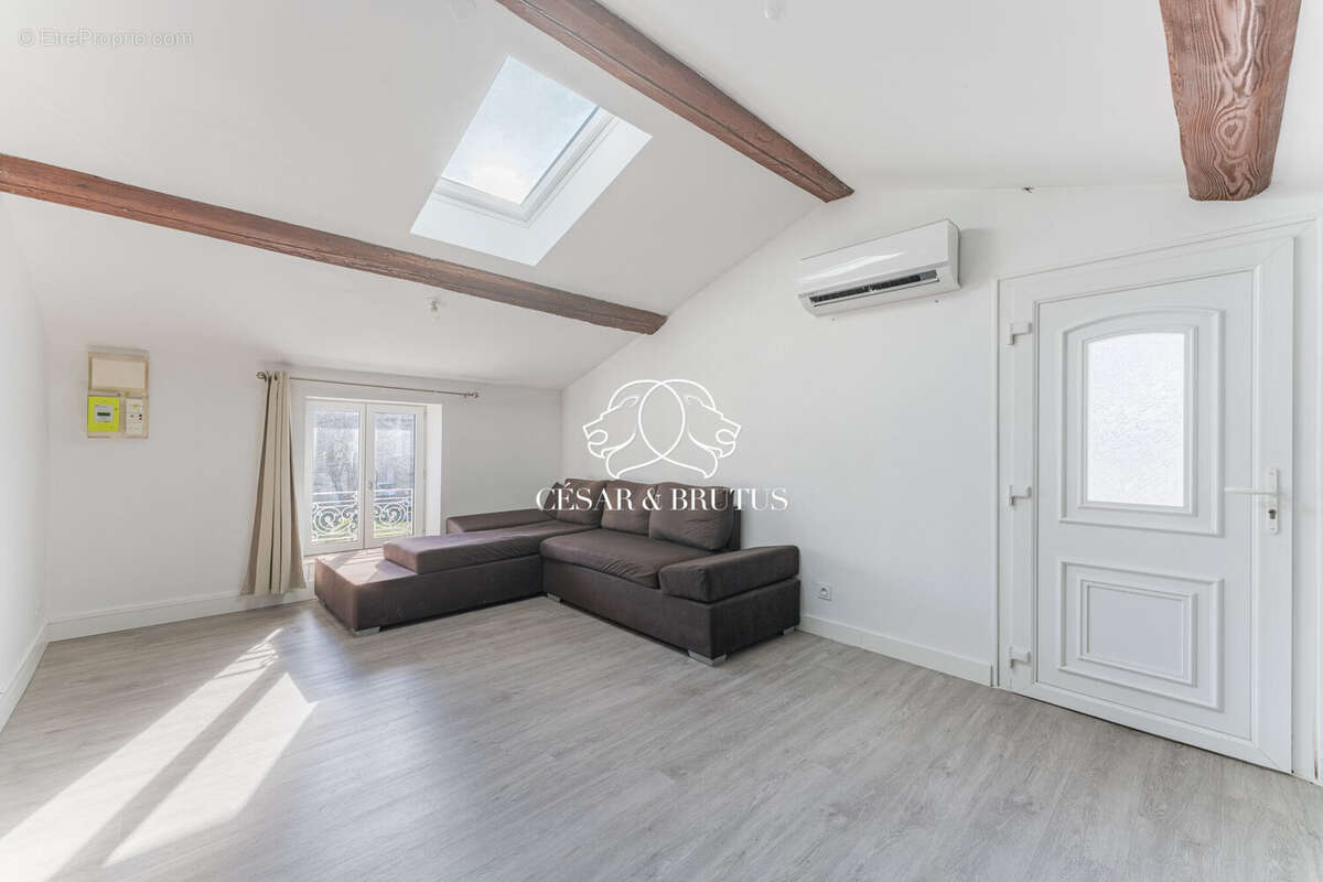 Appartement à SATHONAY-CAMP