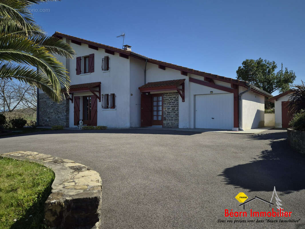 Maison à SAINT-PALAIS