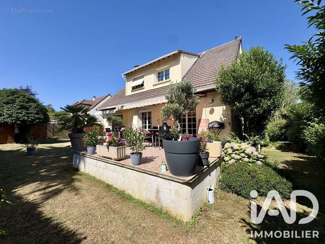 Maison 155 m² à Villiers-Adam  - photo 8
