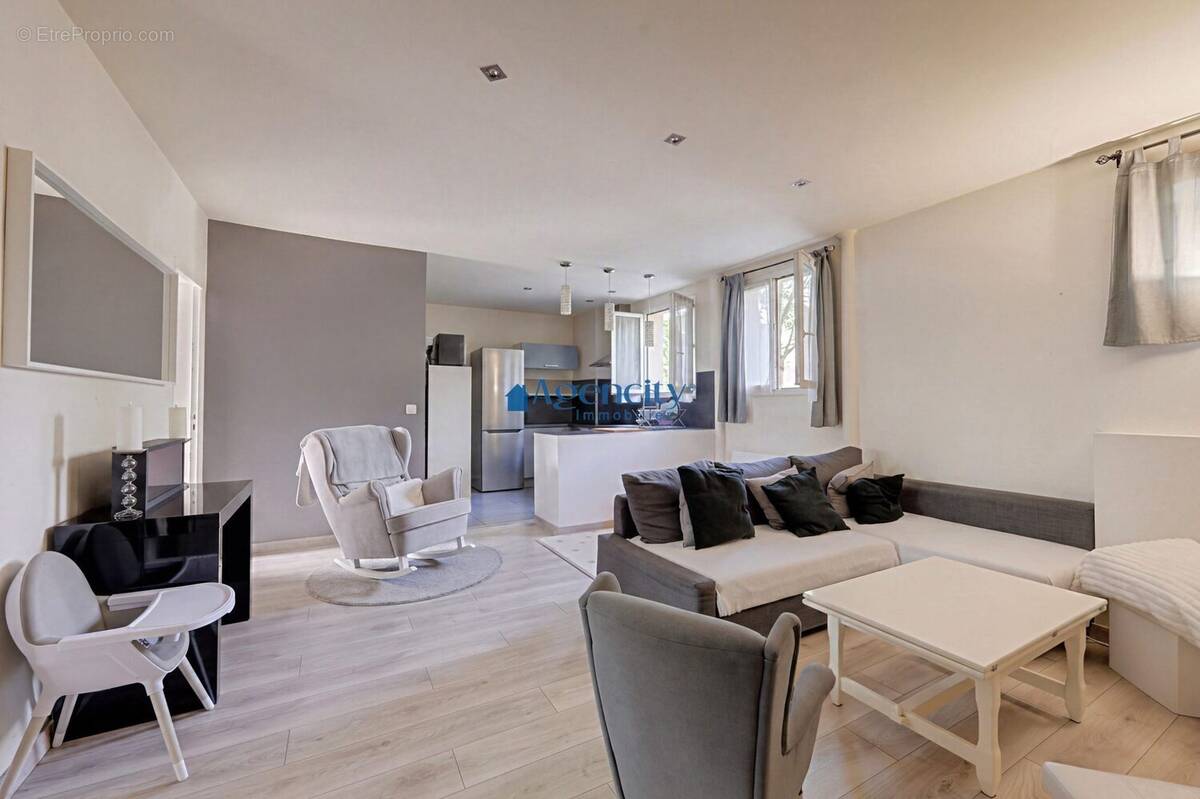 Appartement à ROSNY-SOUS-BOIS