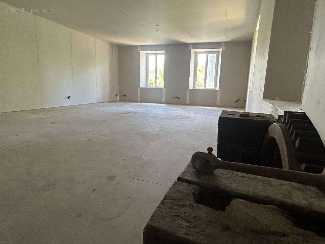 Maison à LAROQUE-D'OLMES