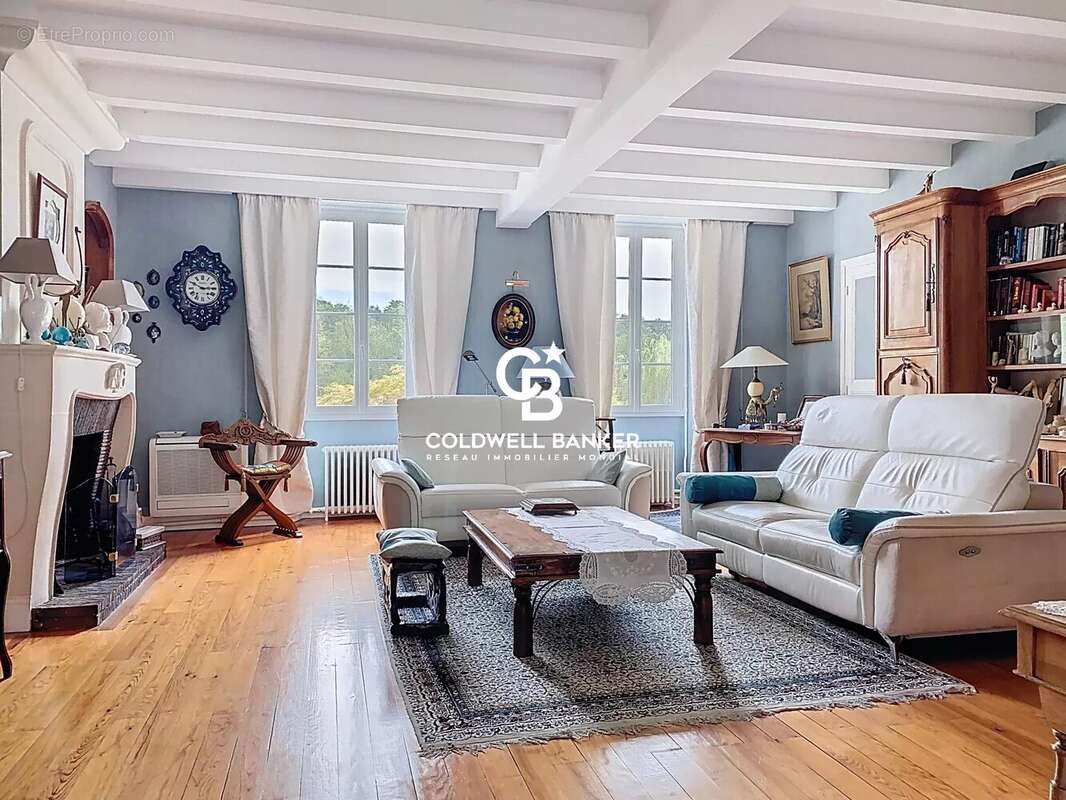 Maison à SAINT-CESAIRE