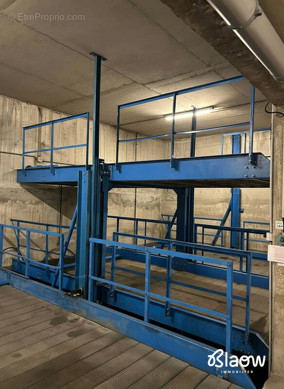 Parking à VILLEURBANNE