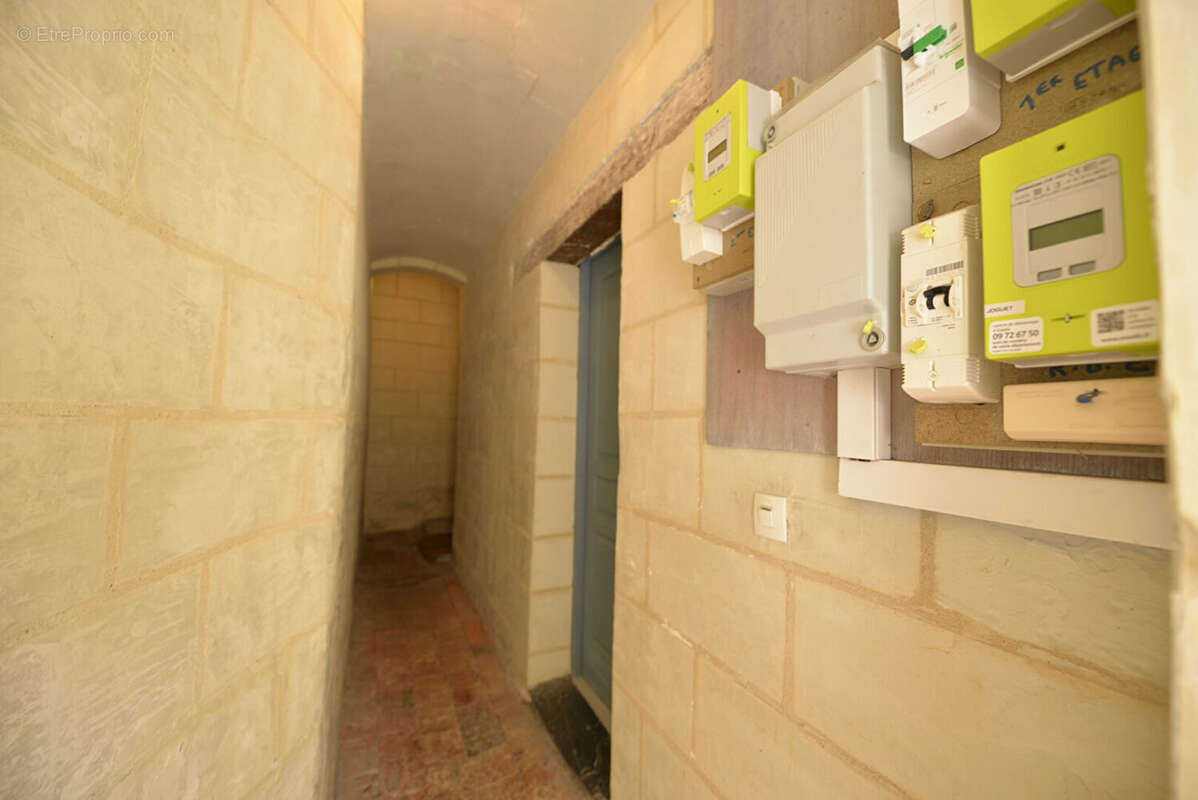 Immeuble avec 3 studios loues / secteur chu - photo 5