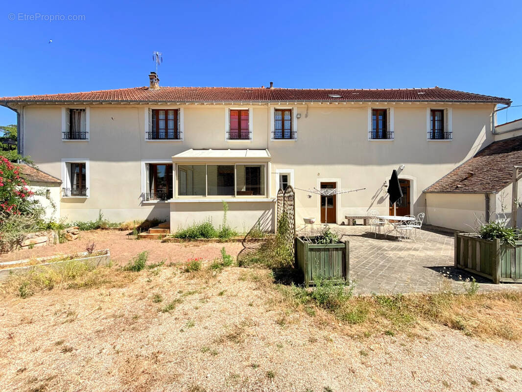 Maison à VERT-LE-GRAND