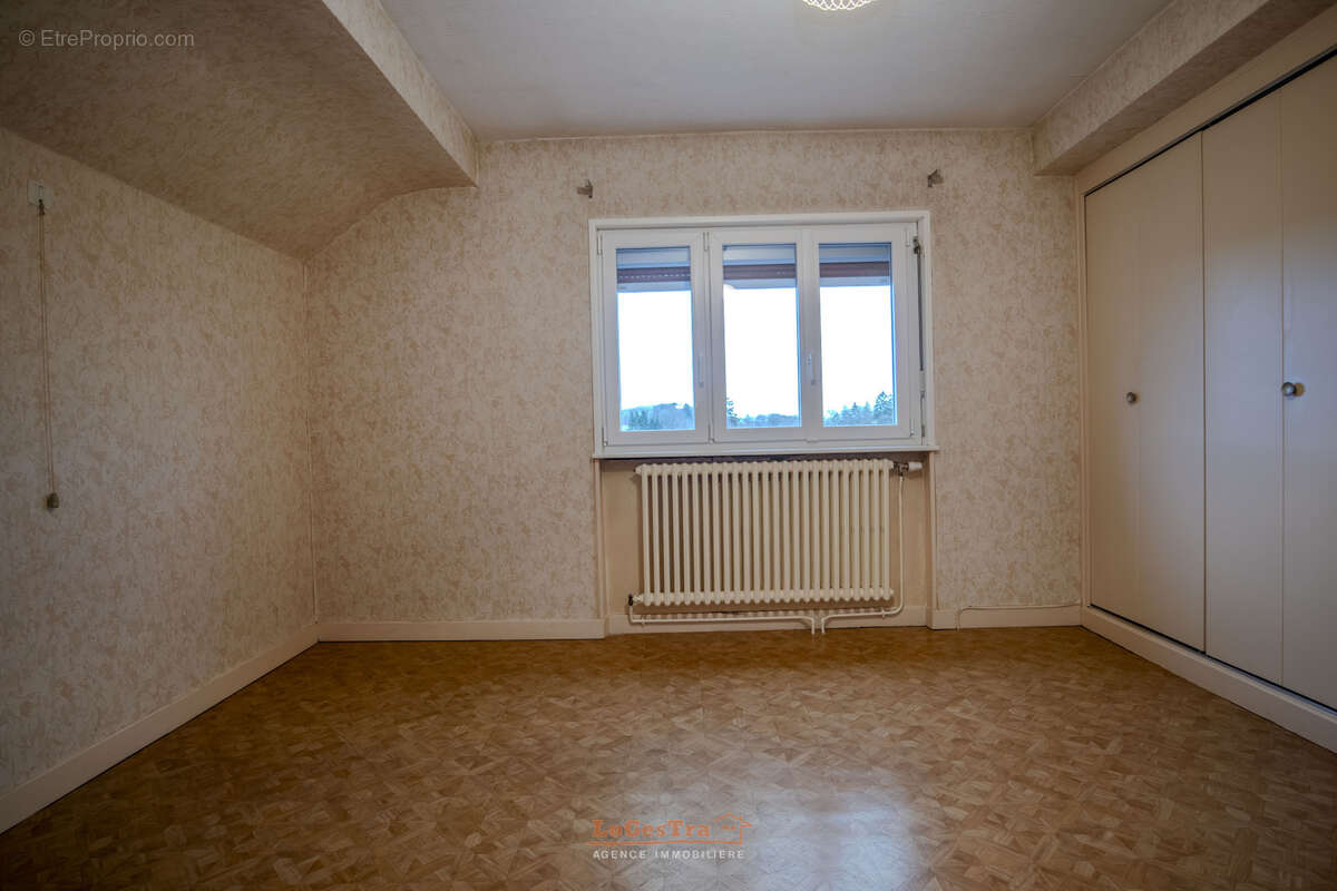 Maison à CONTREXEVILLE