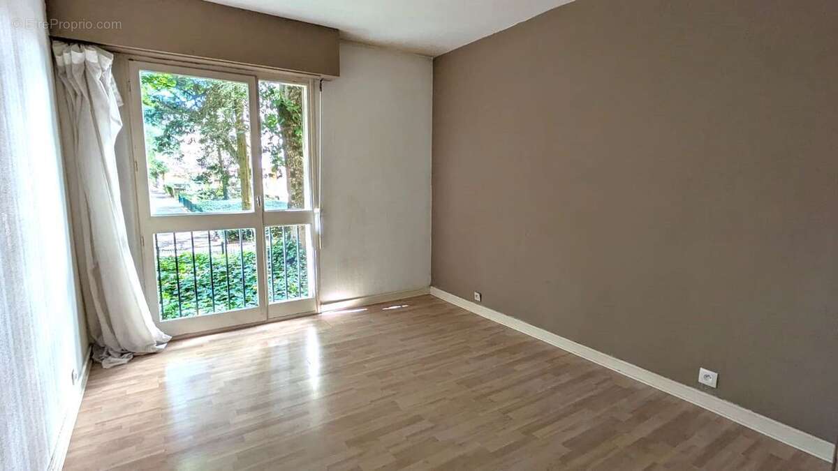 Appartement à VELIZY-VILLACOUBLAY