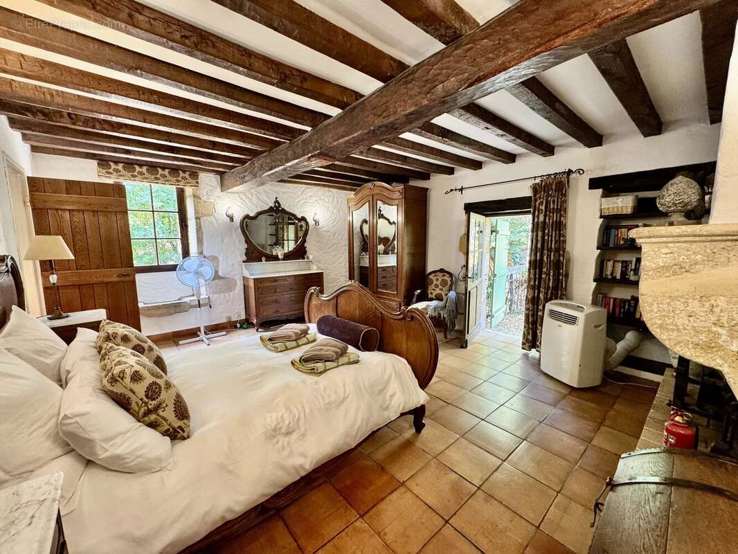 Superbe propriété en bord de la rivière Dordogne - photo 8