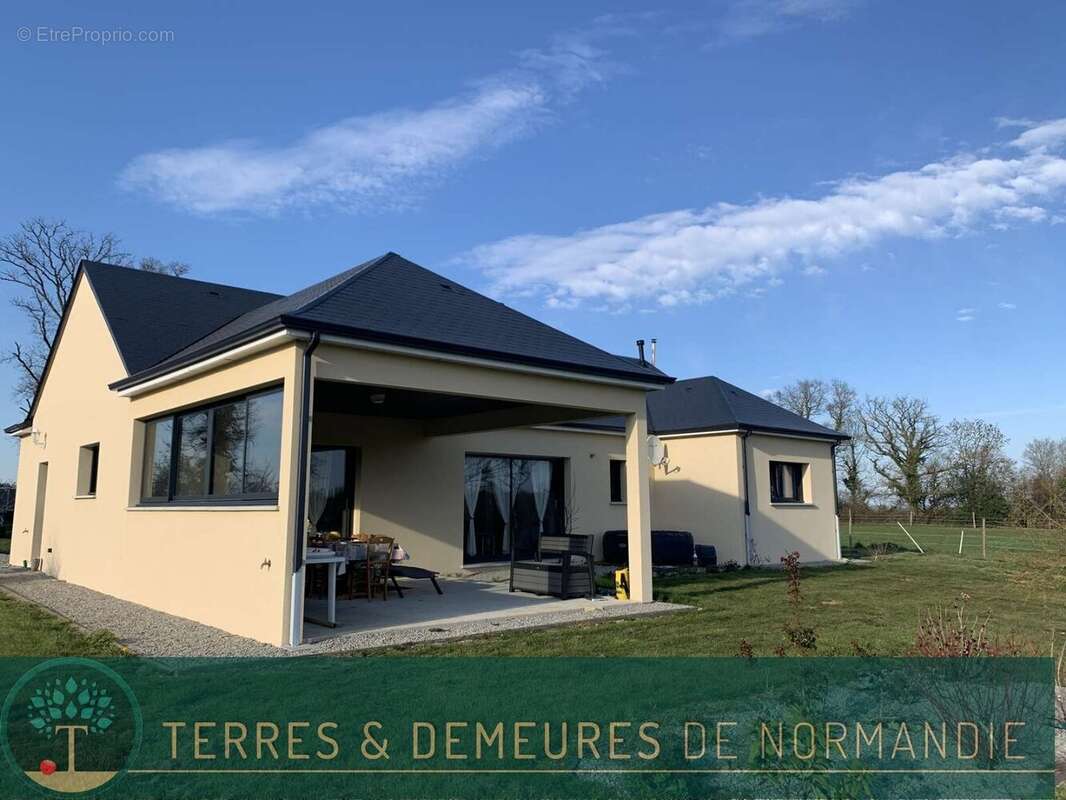 Maison à MORTREE