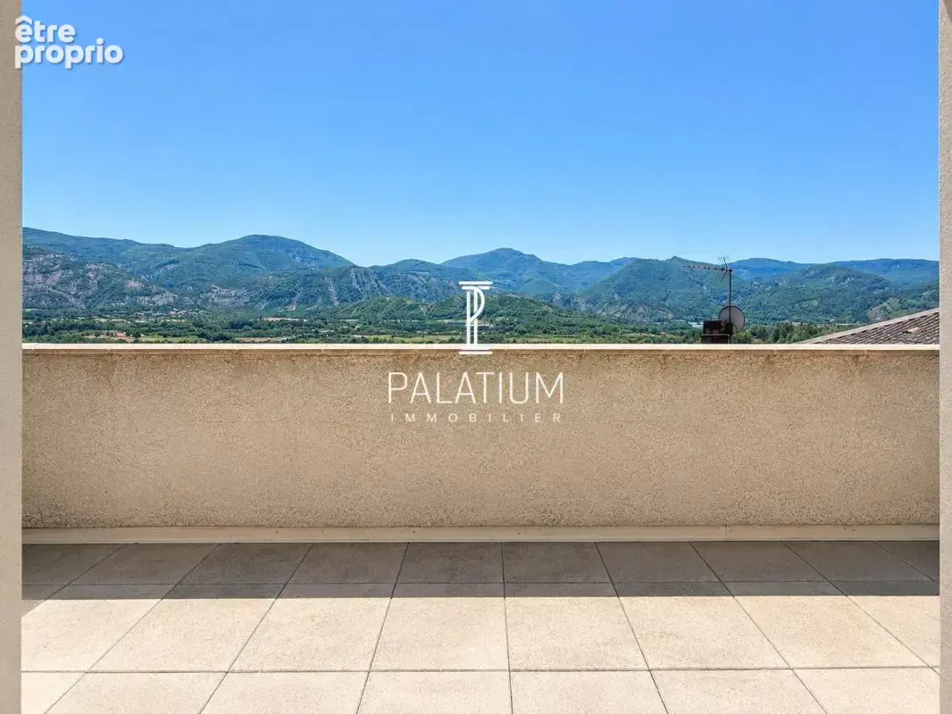 Appartement duplex en derner étage avec terrasse et vue dégag? - photo 2
