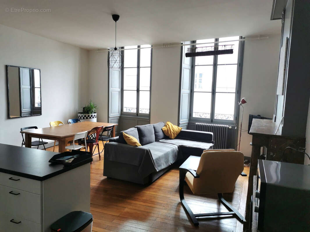 Appartement à SAINT-GEREON