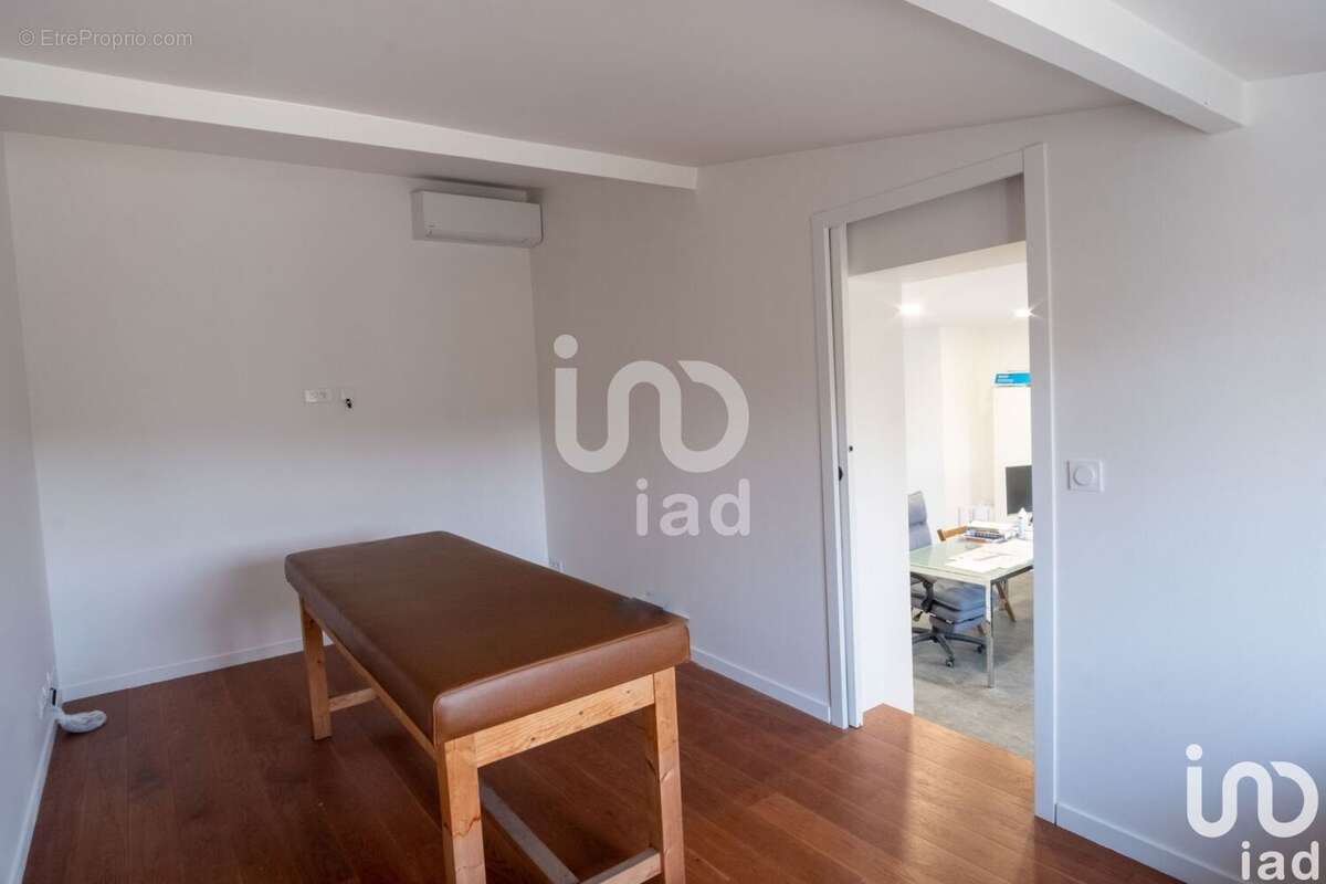 Photo 6 - Commerce à GREZ-SUR-LOING