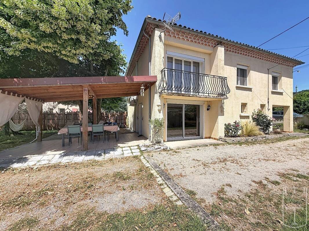 Maison à RUOMS