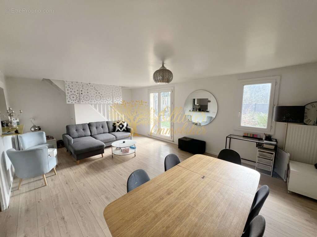 Maison à PONTAULT-COMBAULT