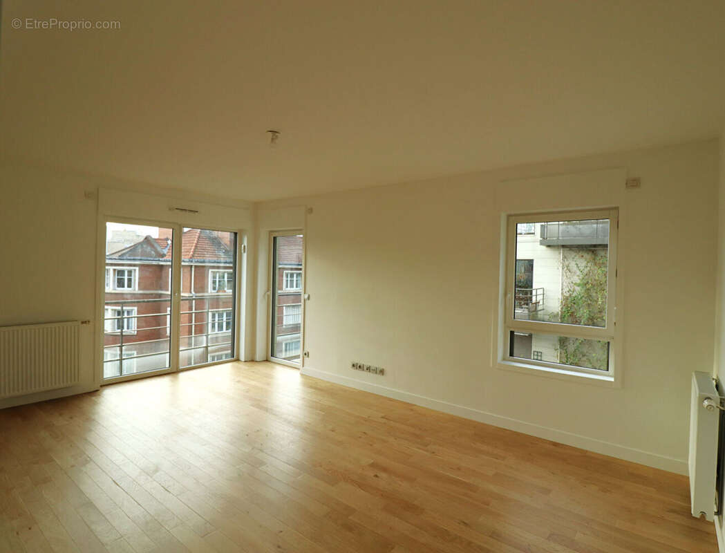 Appartement à PARIS-15E