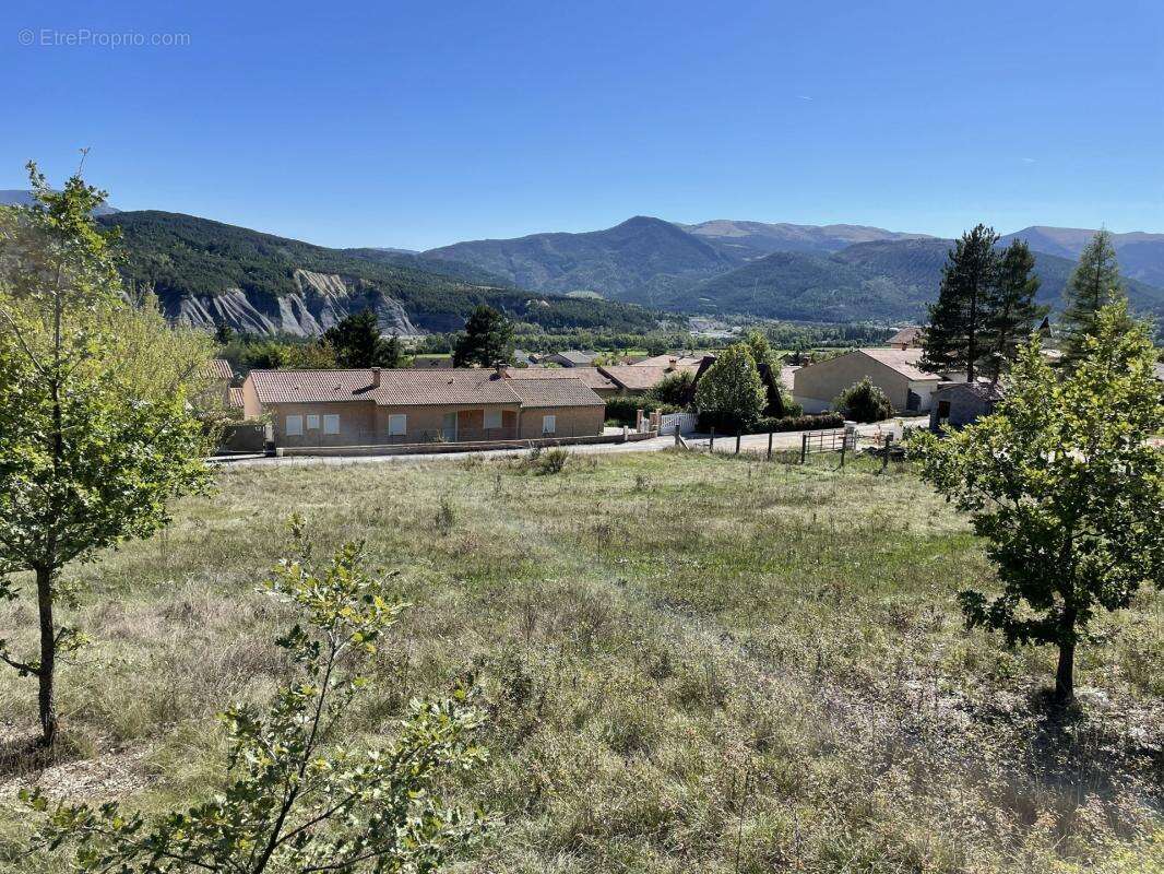 Terrain à LA MURE-ARGENS