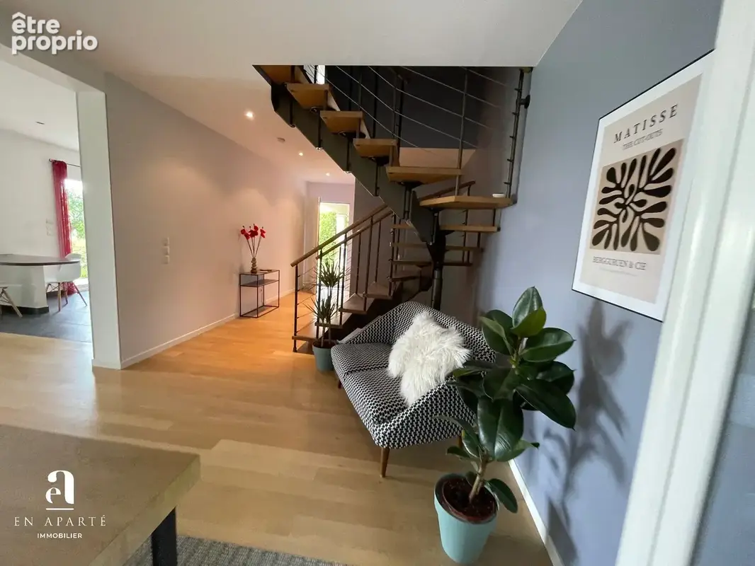Chaponost -  maison de 200 m2 sur un  terrain de 1500m2 avec vue et  piscine - photo 6