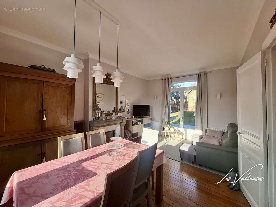 Maison à ENVERMEU