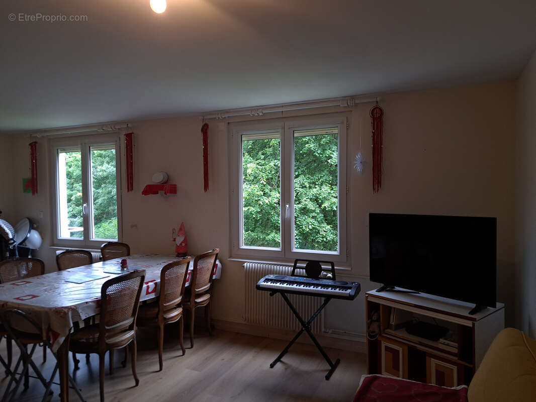 Appartement à LE CHAMBON-SUR-LIGNON