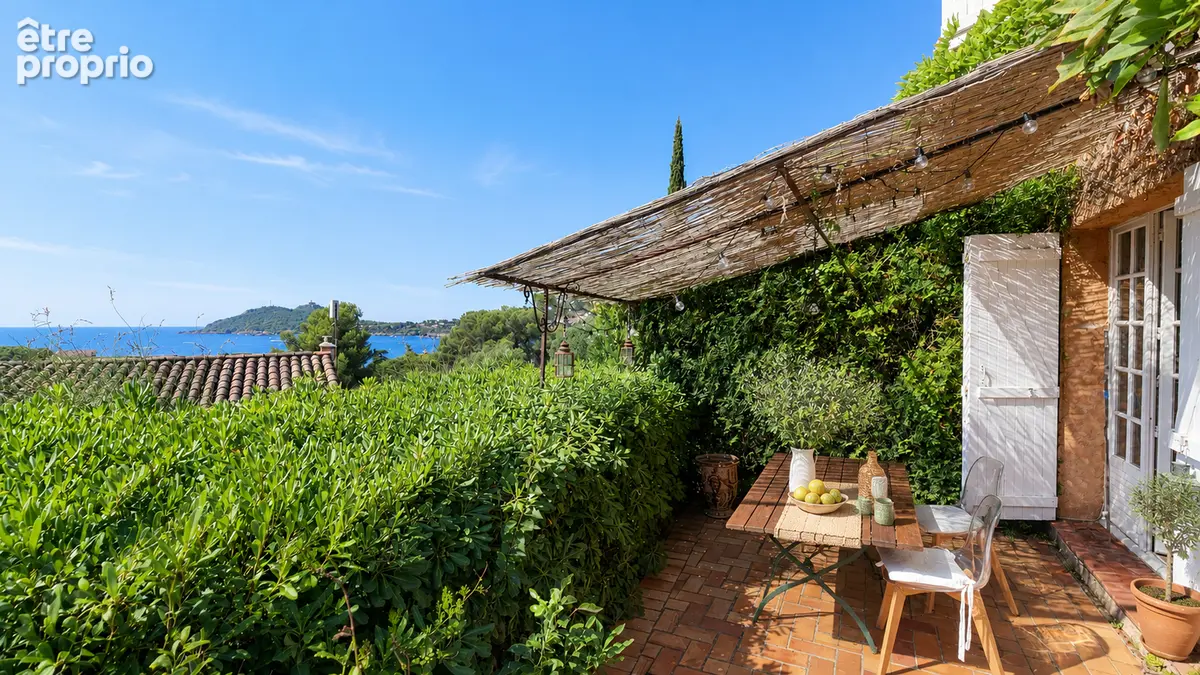 Bastidon provencal a vendre a agay avec vue mer et jardin - photo 2