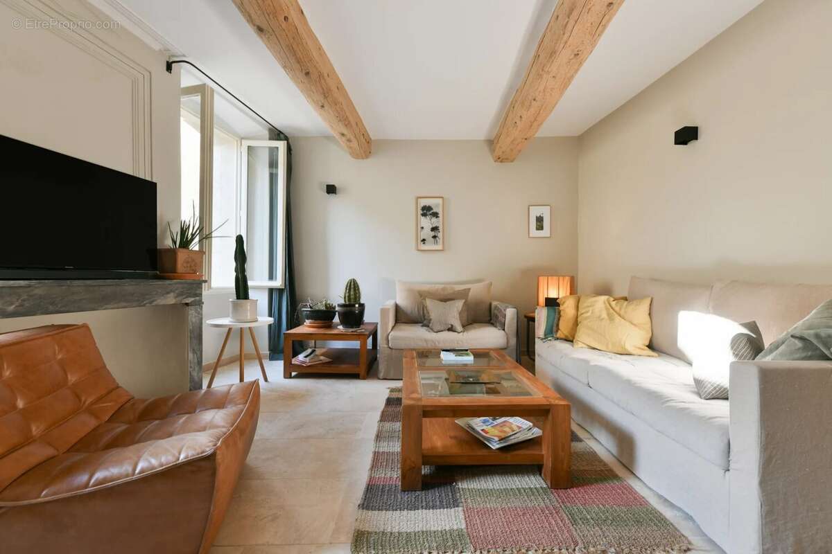 Appartement à UZES
