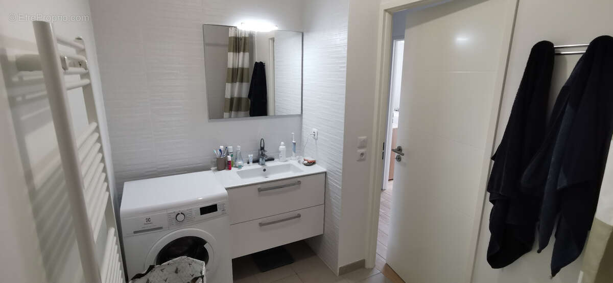 Appartement à LA GARENNE-COLOMBES