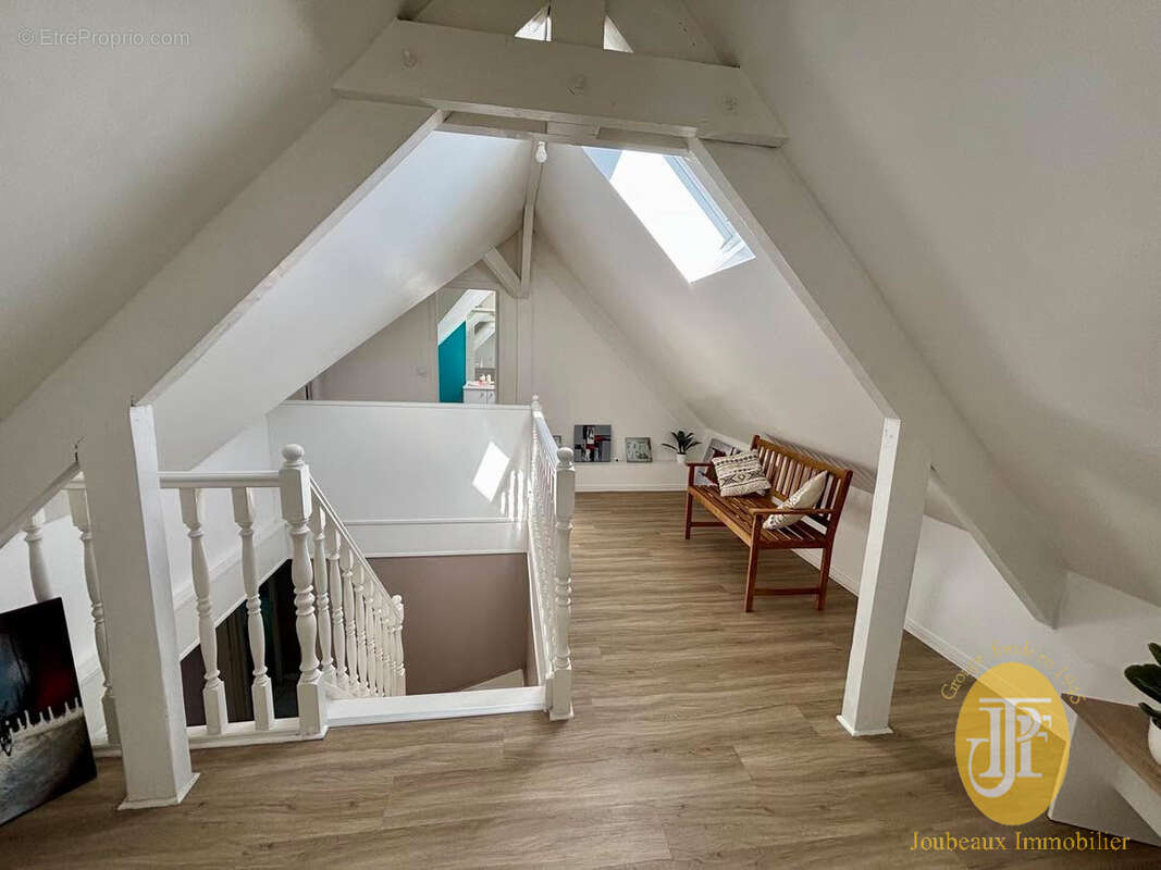 Maison Familiale entièrement rénové à moins de 10 minutes de Vernon !! - photo 7