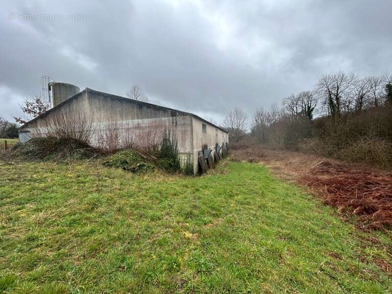 Maison à SAINT-SORNIN-LEULAC