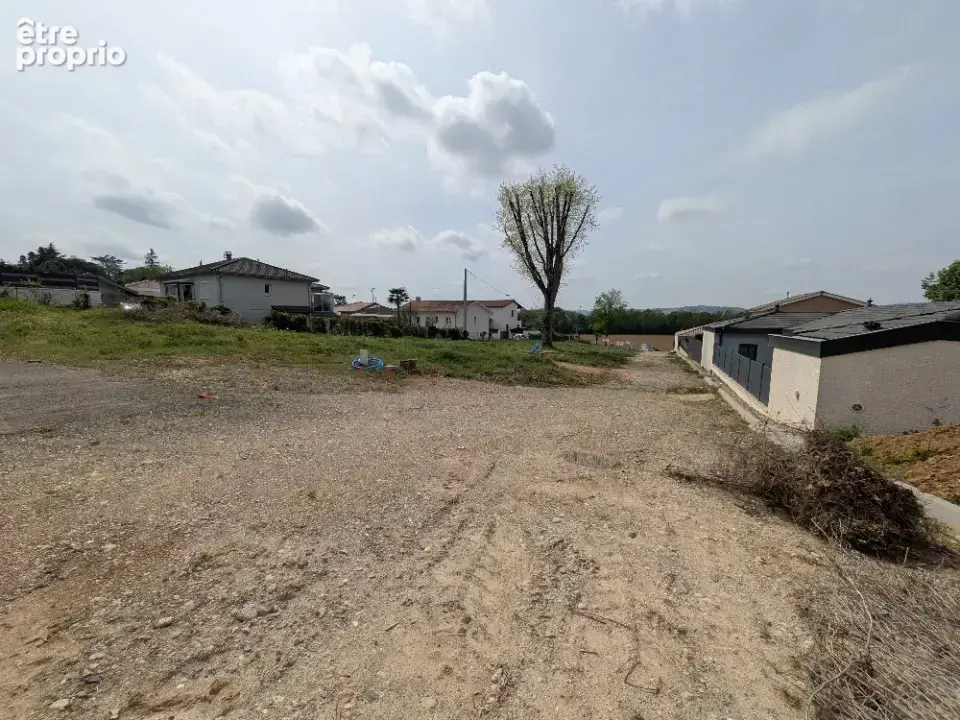 Terrain 345 m² à Jassans-Riottier  - photo 2