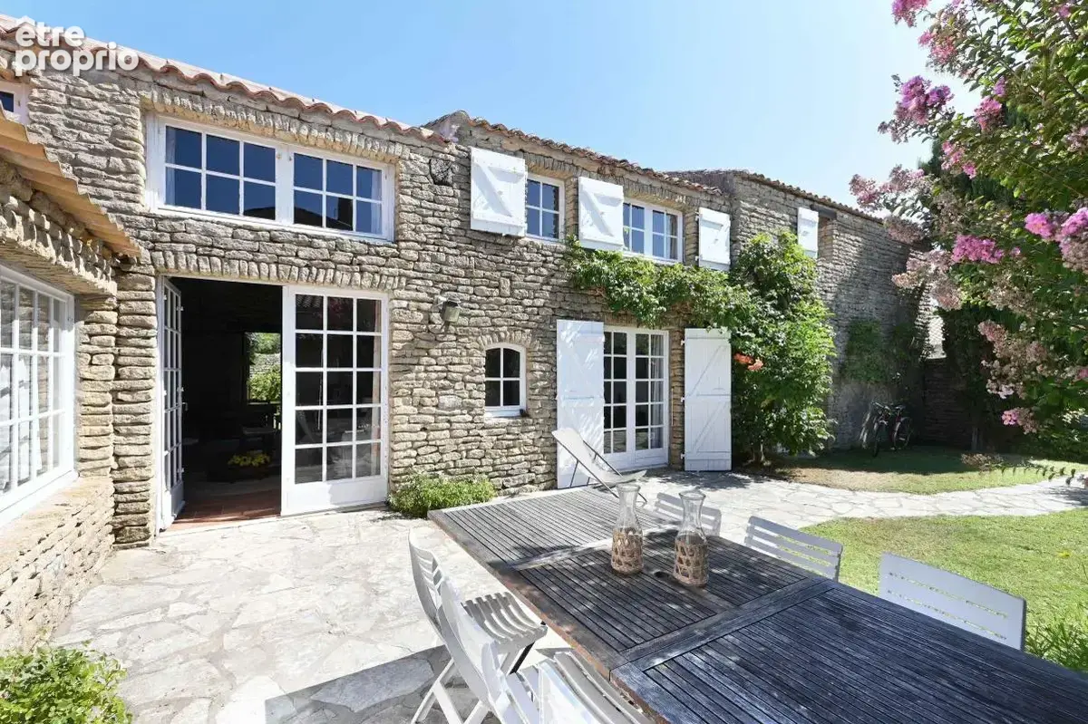 Belle propriété plein centre du village avec cours et jardin Les Portes En Re A VENDRE - photo 28
